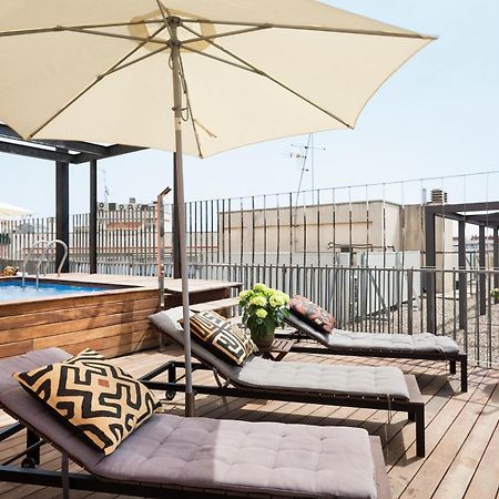 My Space Emirates - Fully Equipped Apartments Near The Beach With Shared Pool バルセロナ エクステリア 写真