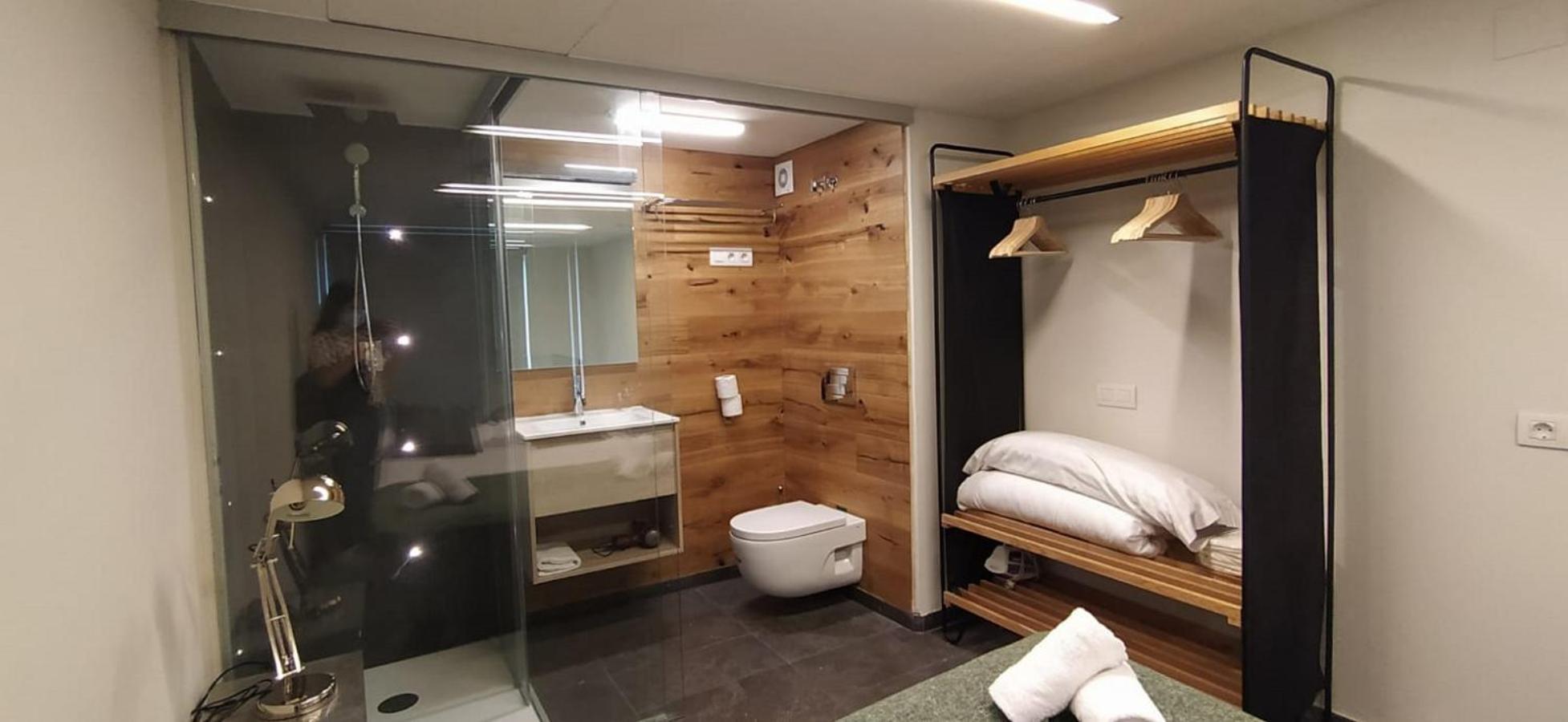 My Space Emirates - Fully Equipped Apartments Near The Beach With Shared Pool バルセロナ 部屋 写真