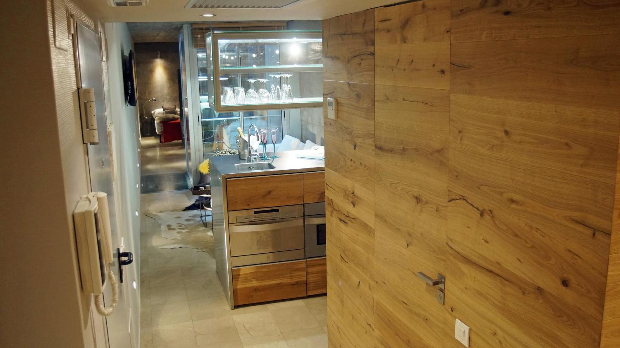 My Space Emirates - Fully Equipped Apartments Near The Beach With Shared Pool バルセロナ 部屋 写真