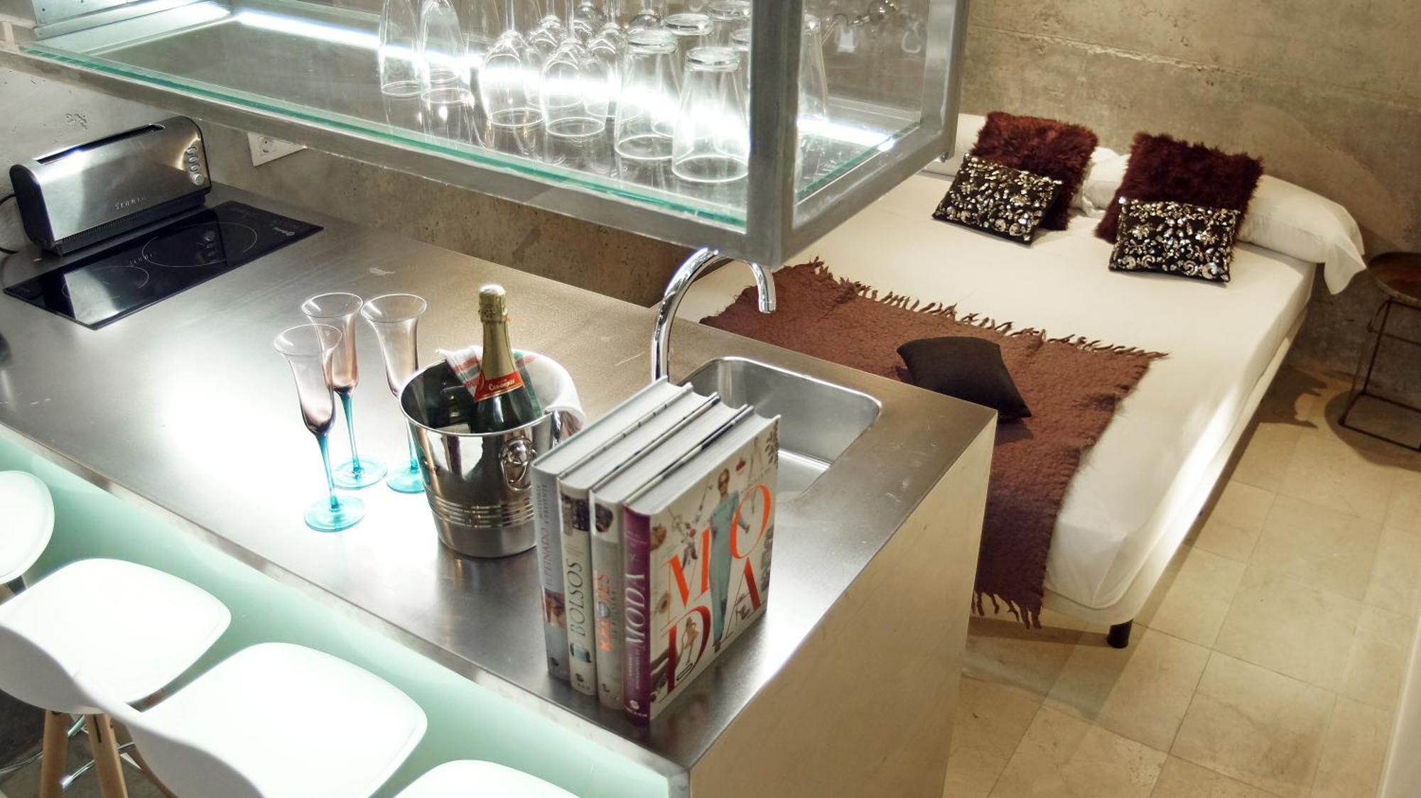 My Space Emirates - Fully Equipped Apartments Near The Beach With Shared Pool バルセロナ 部屋 写真