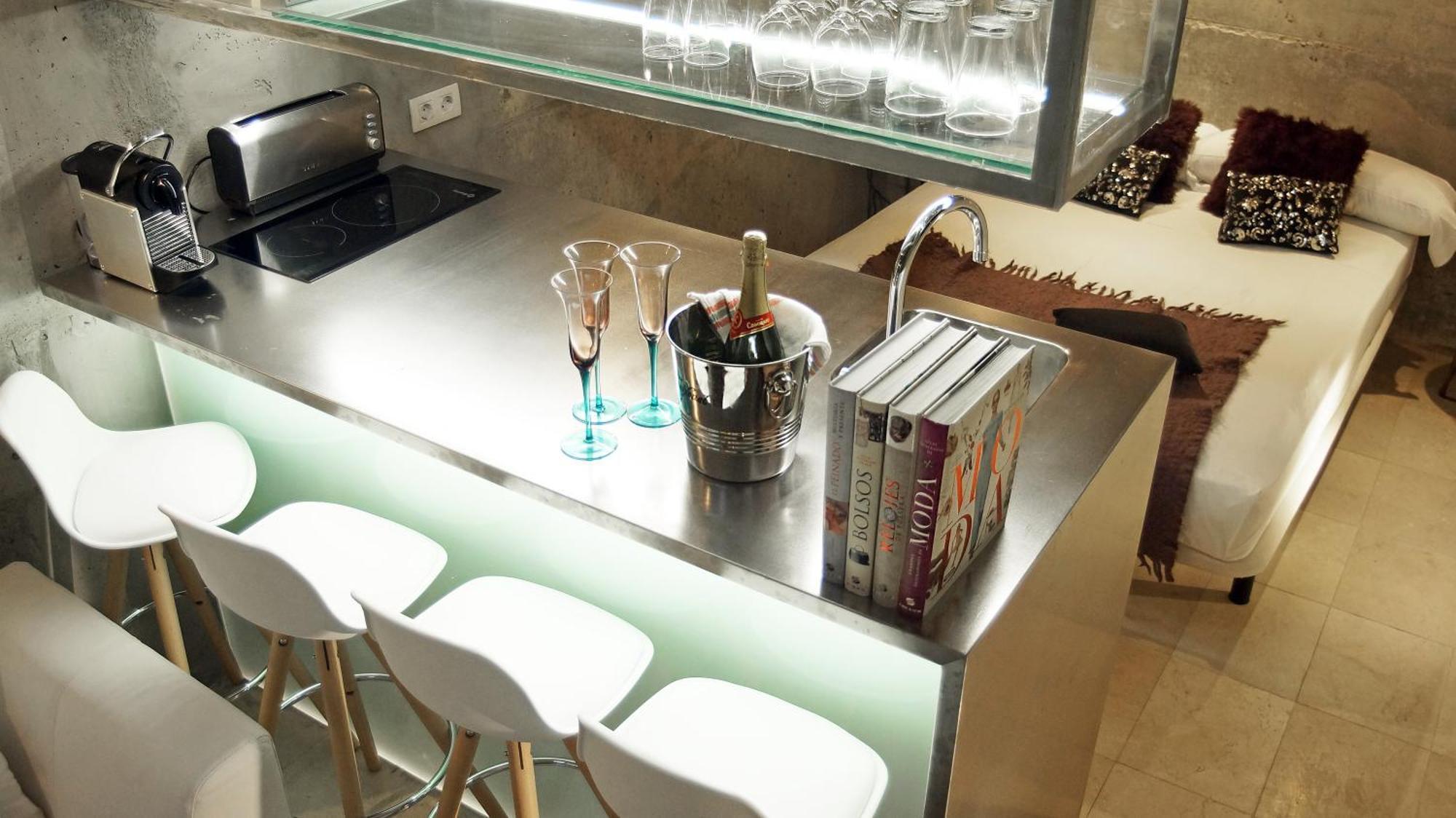 My Space Emirates - Fully Equipped Apartments Near The Beach With Shared Pool バルセロナ 部屋 写真
