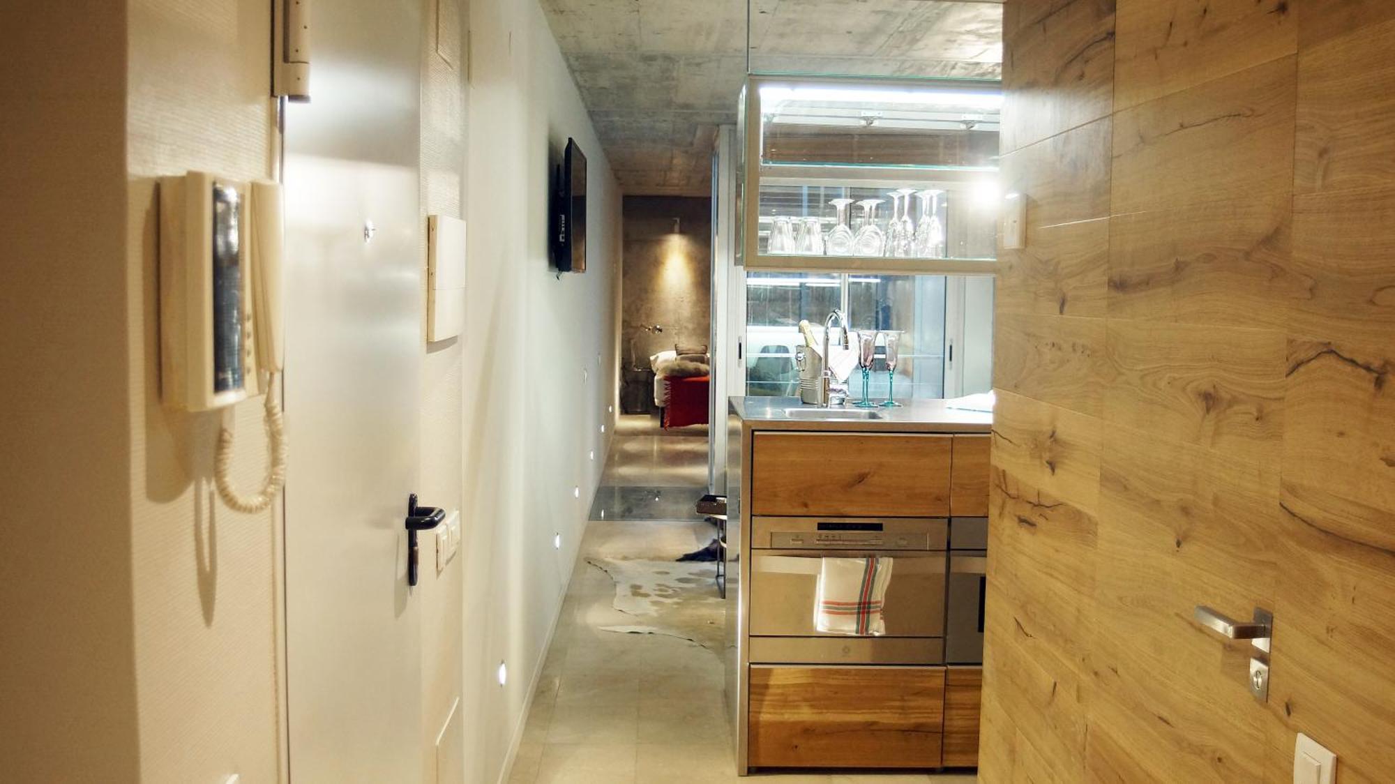 My Space Emirates - Fully Equipped Apartments Near The Beach With Shared Pool バルセロナ 部屋 写真