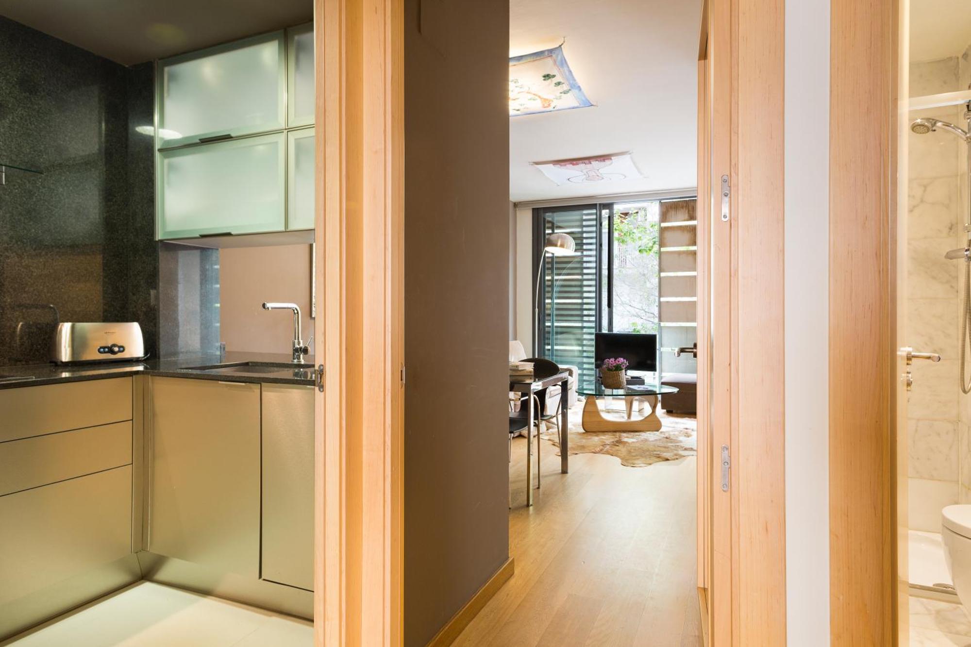 My Space Emirates - Fully Equipped Apartments Near The Beach With Shared Pool バルセロナ エクステリア 写真