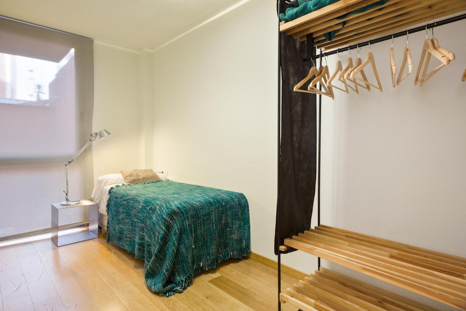 My Space Emirates - Fully Equipped Apartments Near The Beach With Shared Pool バルセロナ エクステリア 写真